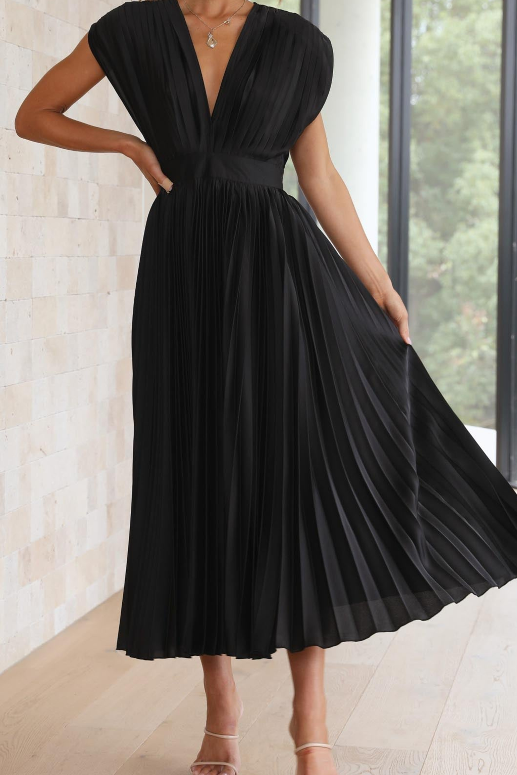 Flowy Pleated Maxi Dress