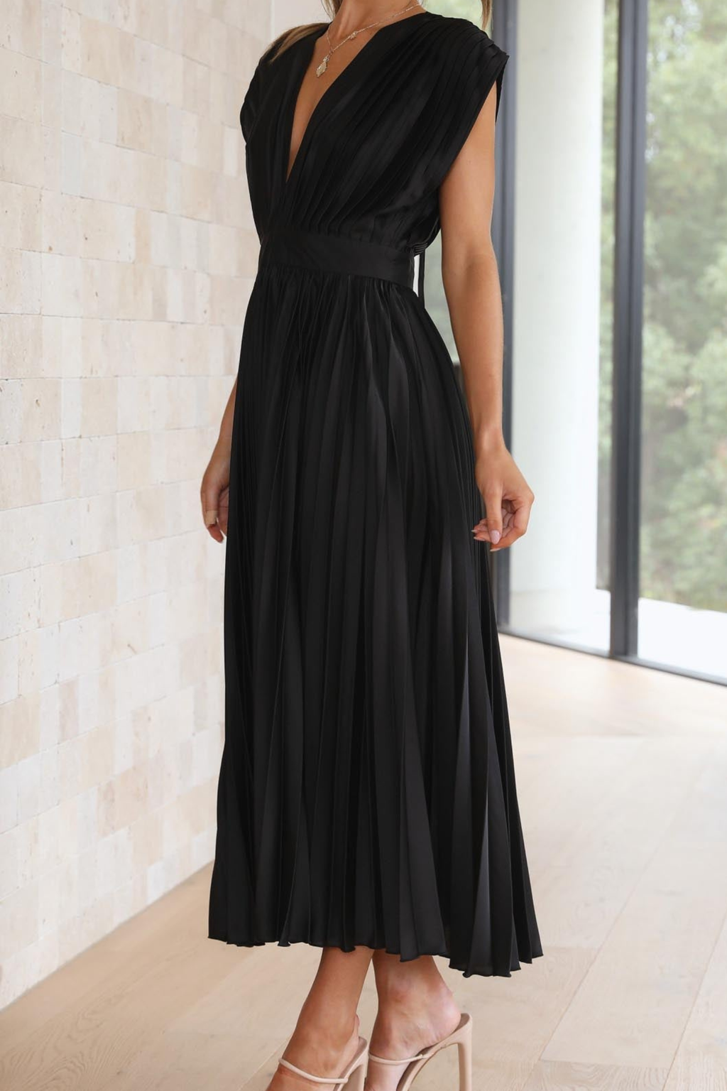 Flowy Pleated Maxi Dress