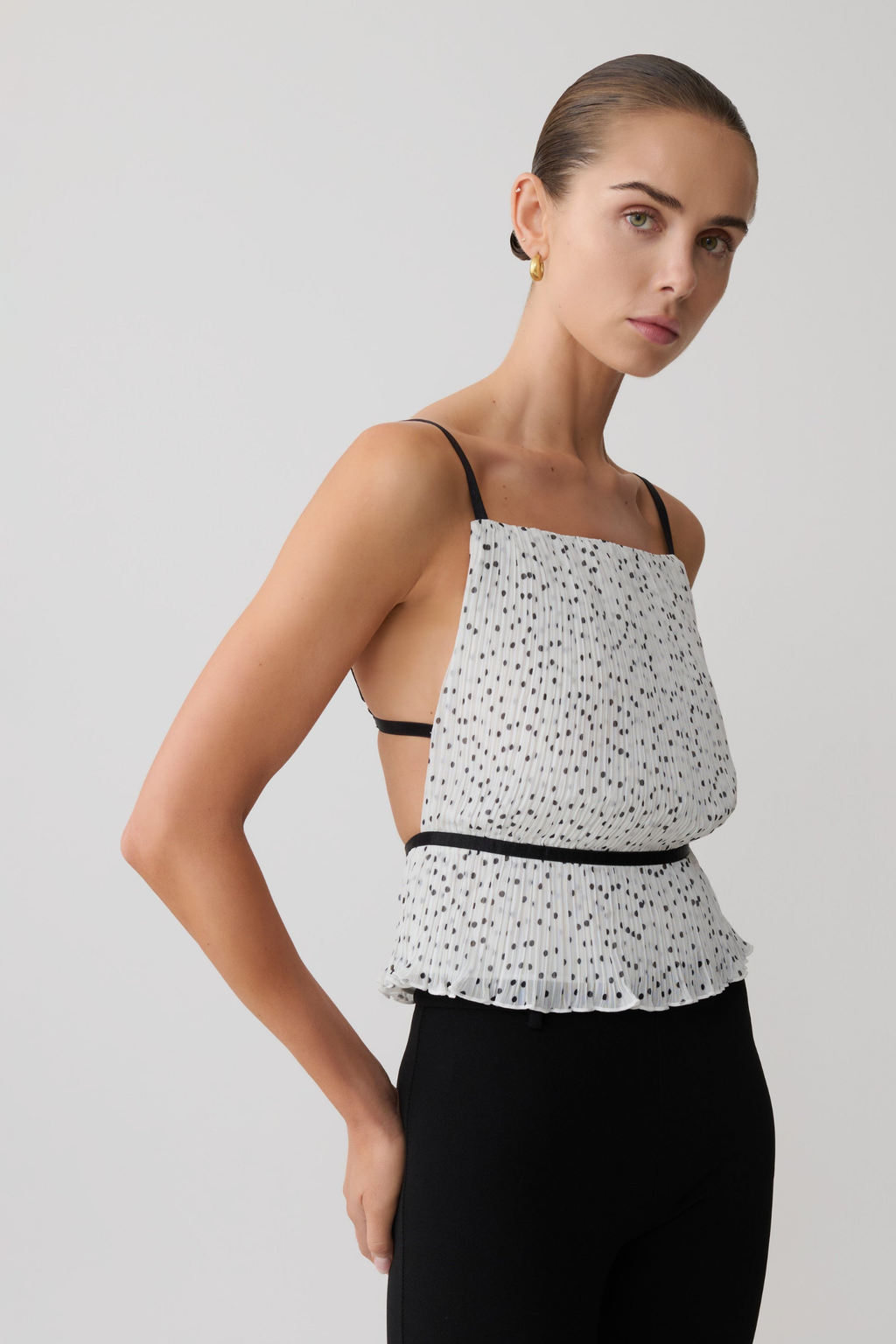 Pleated Sculpt Sleeveless Top