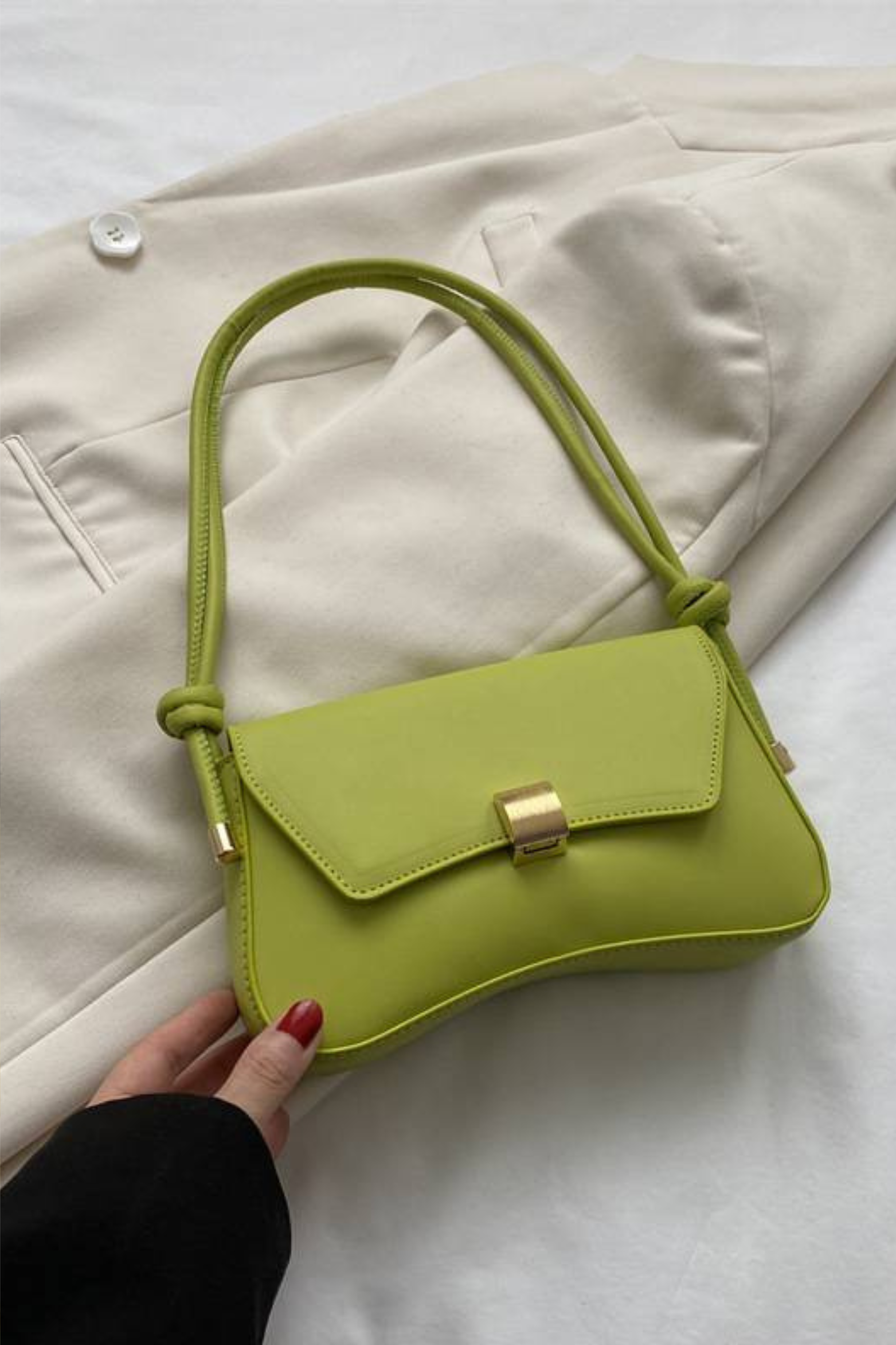 Vintage Folding Handbag with Timeless Compact Design