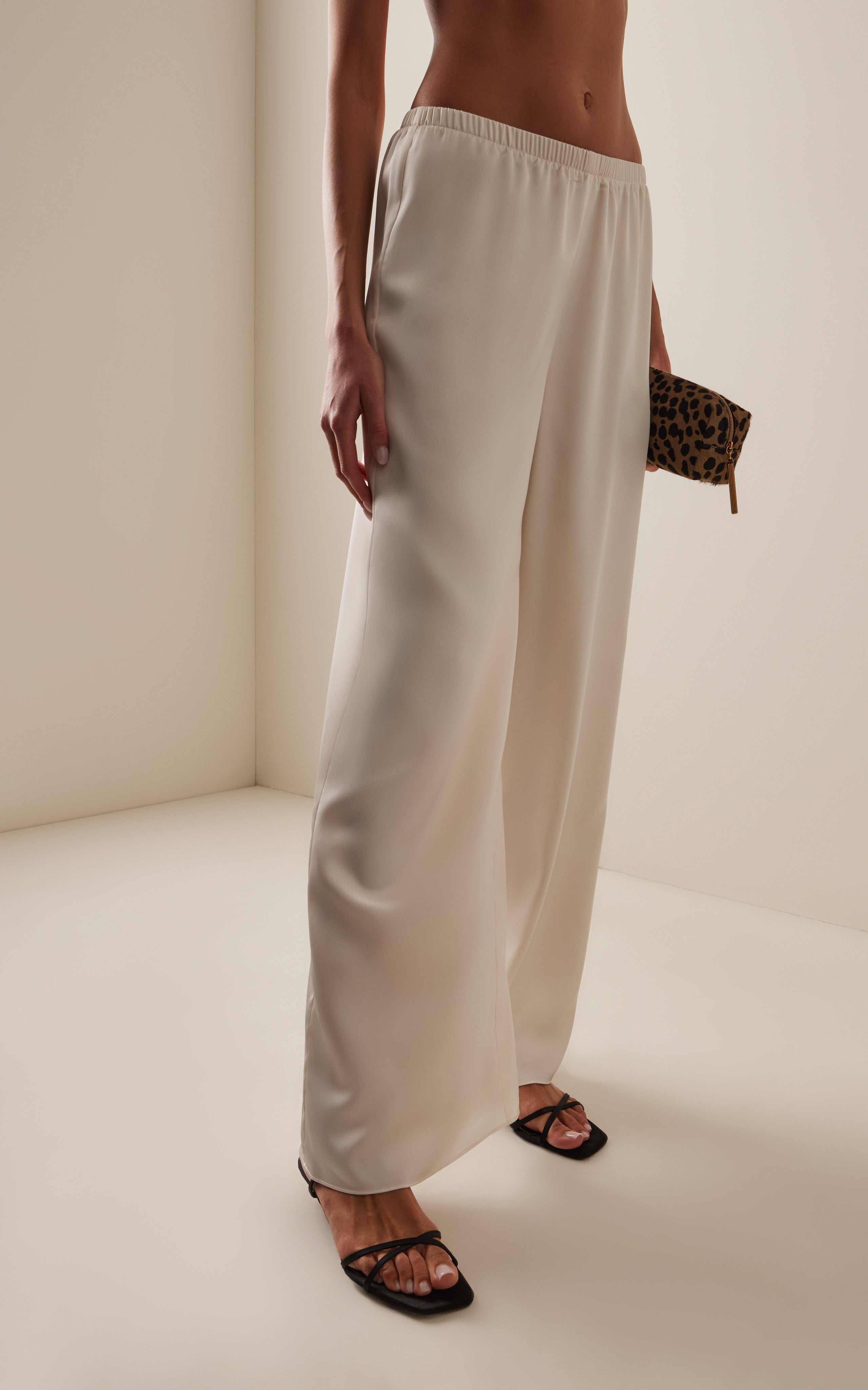 Relaxed Flow Wide-Leg Pants